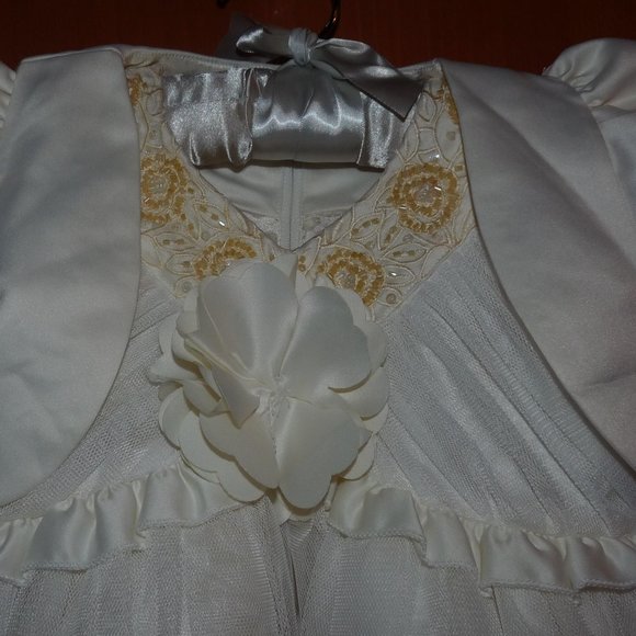 NWT sz 4T cream dress 5 layers of tulle w/ shrug - Picture 3 of 6